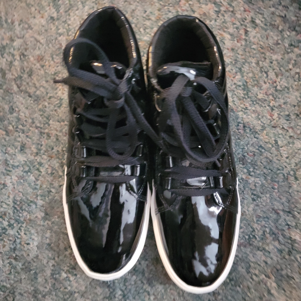 Amiana Shiny Black Sneakers with White Trim